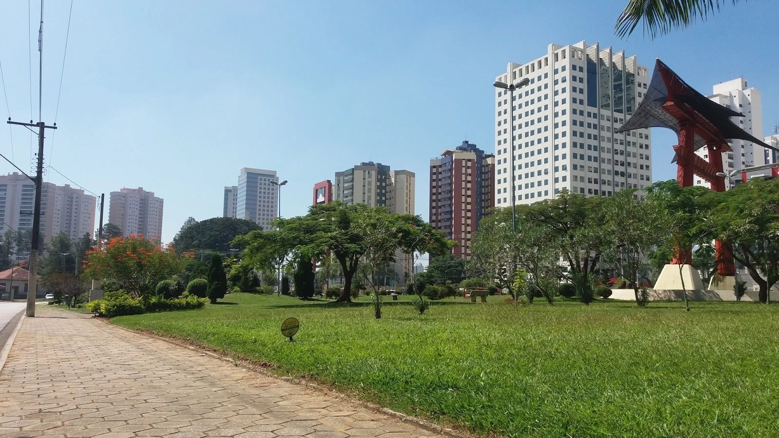 Quais são os principais condomínios do Jardim Aquarius
